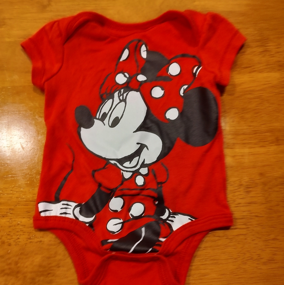 🌟 Bundle Kids Items for $2 Each🌟Minnie mouse red onesie